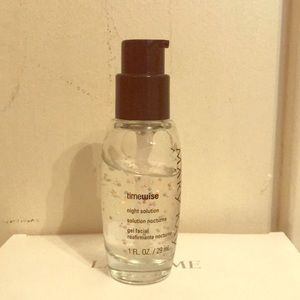 Used Mary Kay night solution